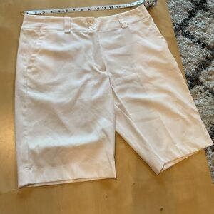 Nike Golf Tour Performance Womens White Dri Fit Golf Shorts Size 10